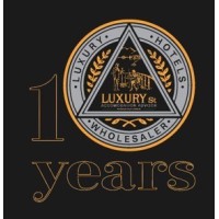 Luxury St logo