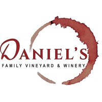 Daniel's Vineyard logo