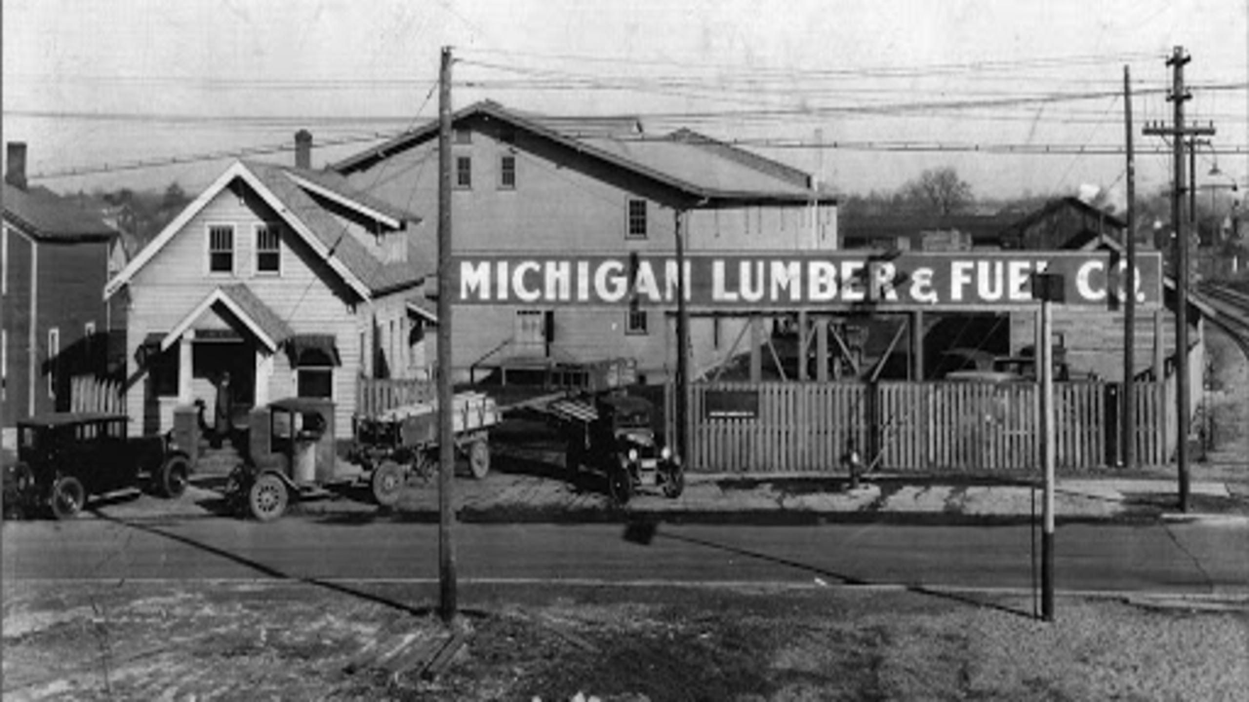 Michigan Lumber Company logo