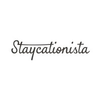 Staycationista logo