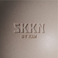 SKKN BY KIM logo