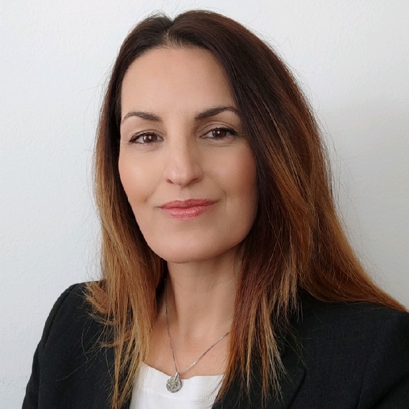Angela Flores Delgado