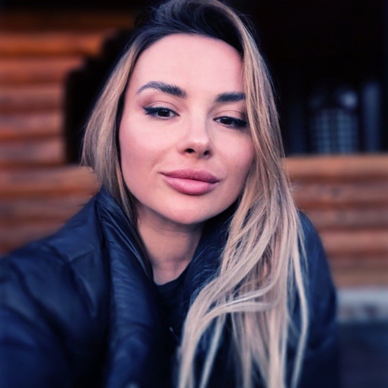Contact Viktoria Salnikova