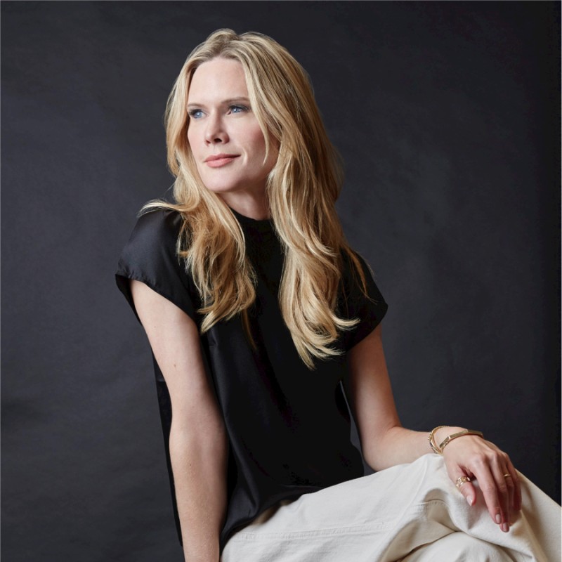 Contact Stephanie March