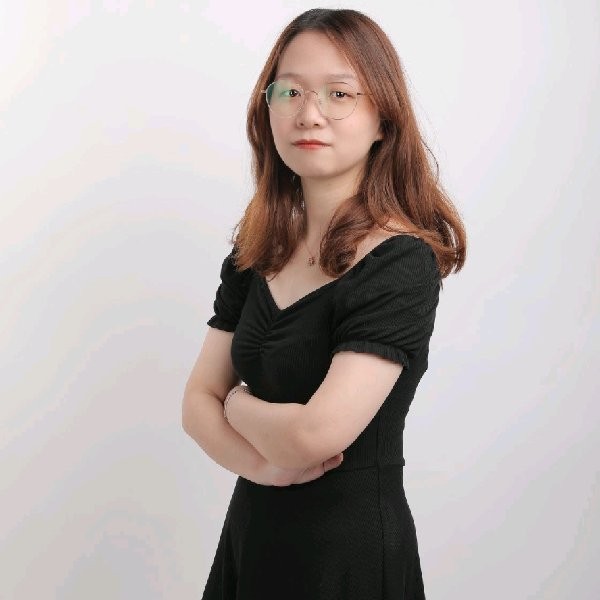 Silvia Zhong