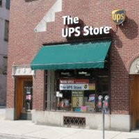 Contact Ups Store
