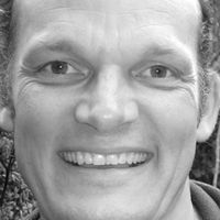 Simon Scarboro Profile Picture