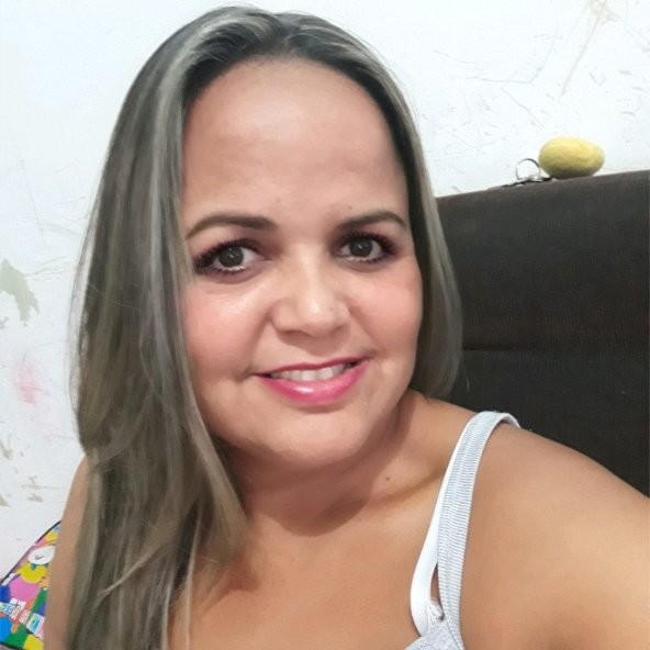 Adriana Alves Gomes