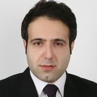 Arash Azizi