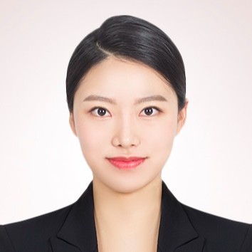 Cleo Ji-hyeon Lee