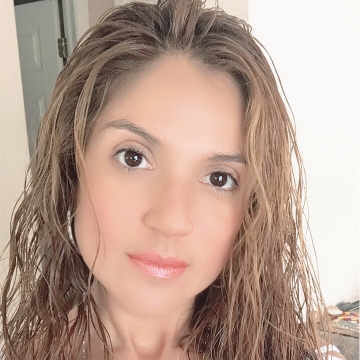 Diana R Ramirez