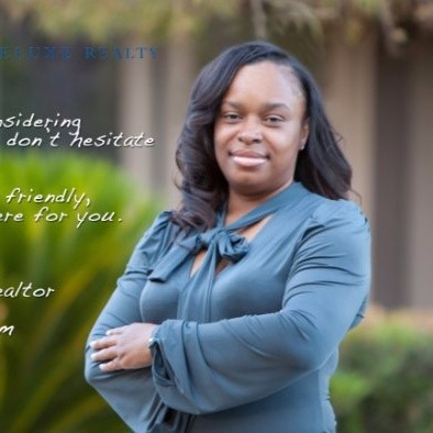 Contact Nakia Woodson