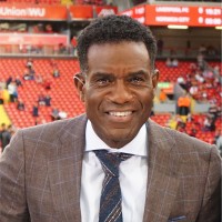 Contact Robbie Earle