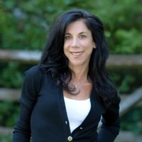 Image of Stephanie Goldstein