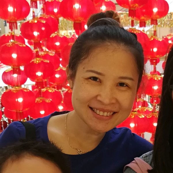 Evelyn Tan