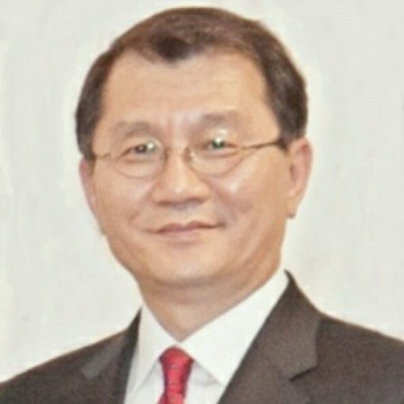 Dong Woo Lee
