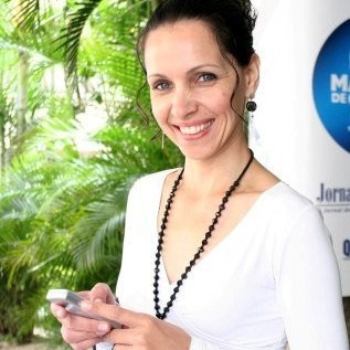 Carla Santos - Jornalista Professora Particular Para Criancas