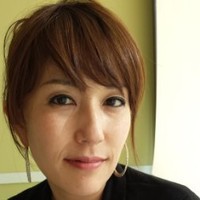 Contact Akiko Izumitani