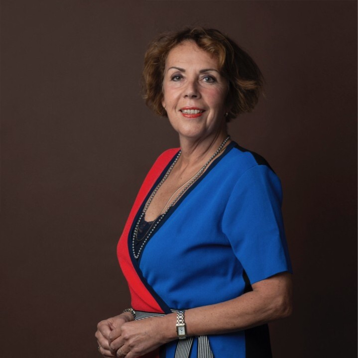 Angela Maas