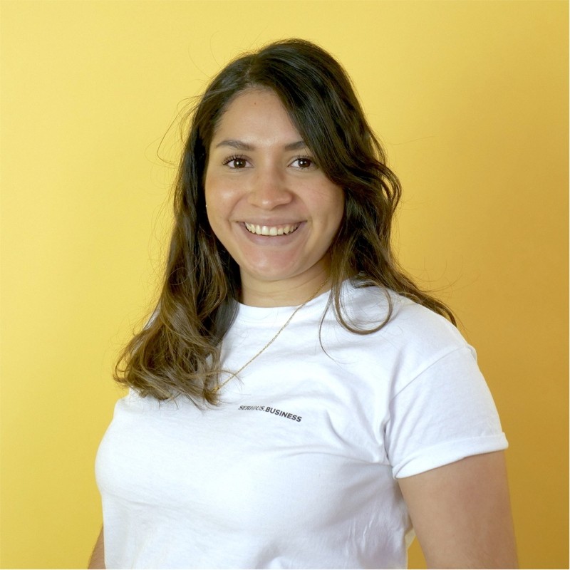 Leonela Flores
